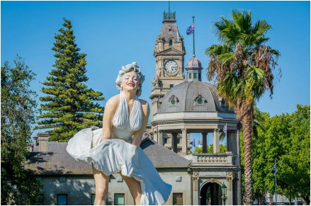 Seward Johnson’s iconic eight metre high sculpture of Marilyn Monroe, Forever Marilyn located at the entrance to Rosiland Park